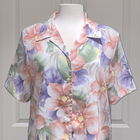 Alia Vintage Resort Shirt - Picture 2 of 9